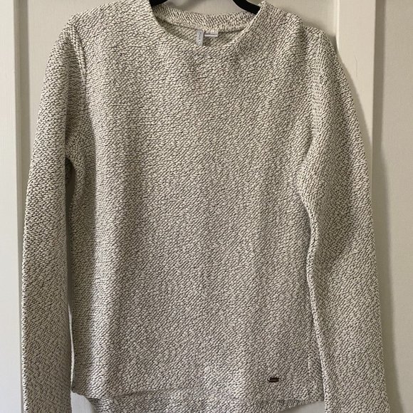 NWOT O'Neill White & Silver Sweater - Picture 5 of 7